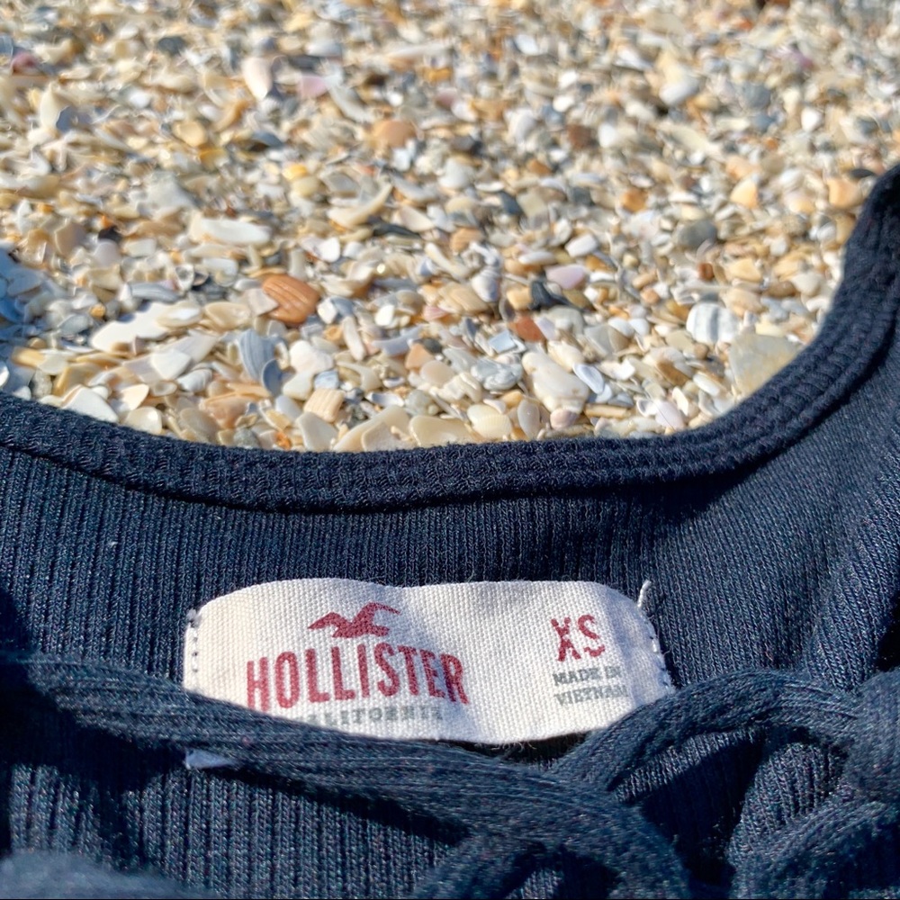 🐚 Navy Hollister Ribbed Lace-up T Shirt 🐚 - Picture 4 of 5